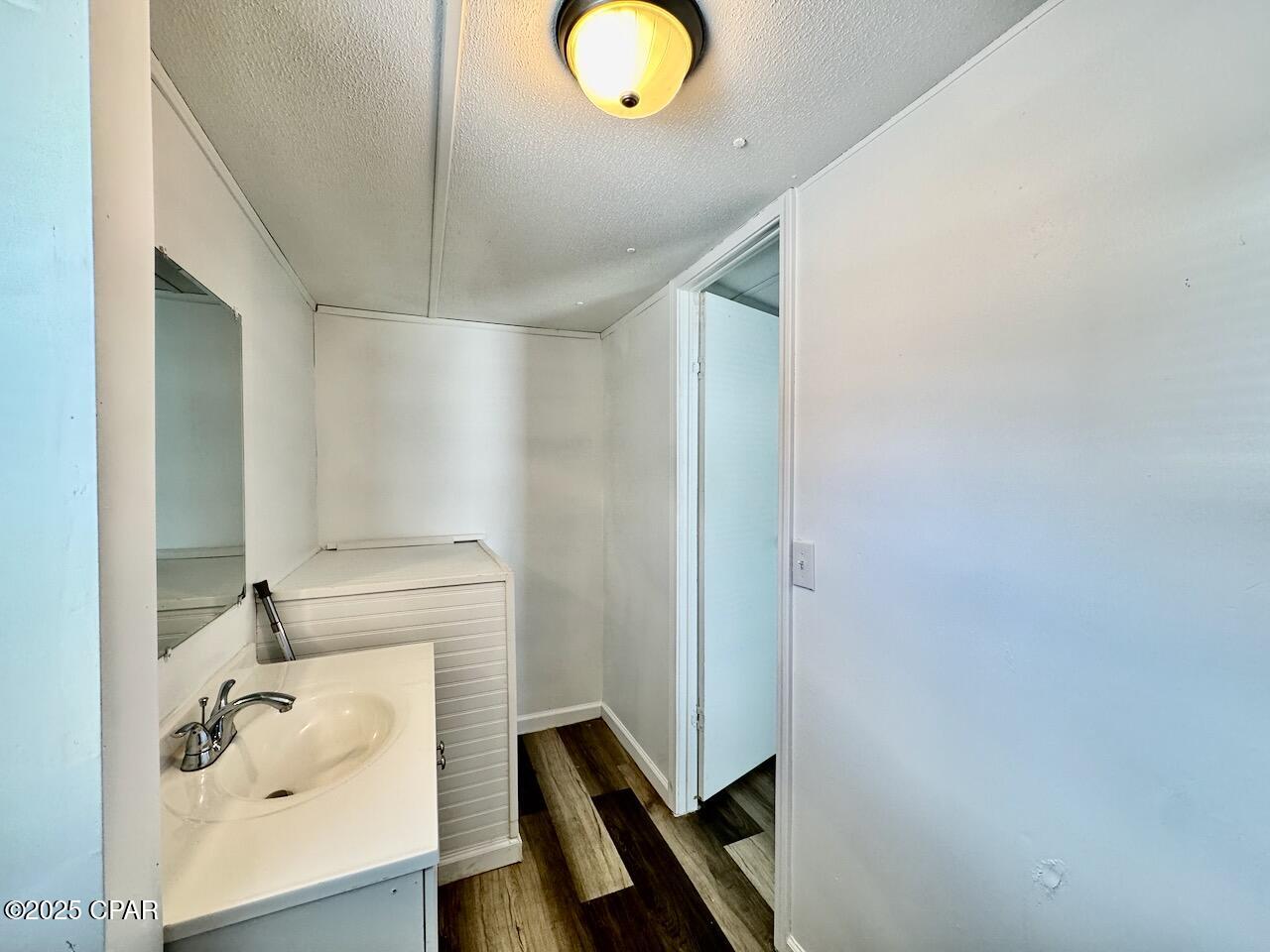 Image 21 For 325 Hibiscus Drive