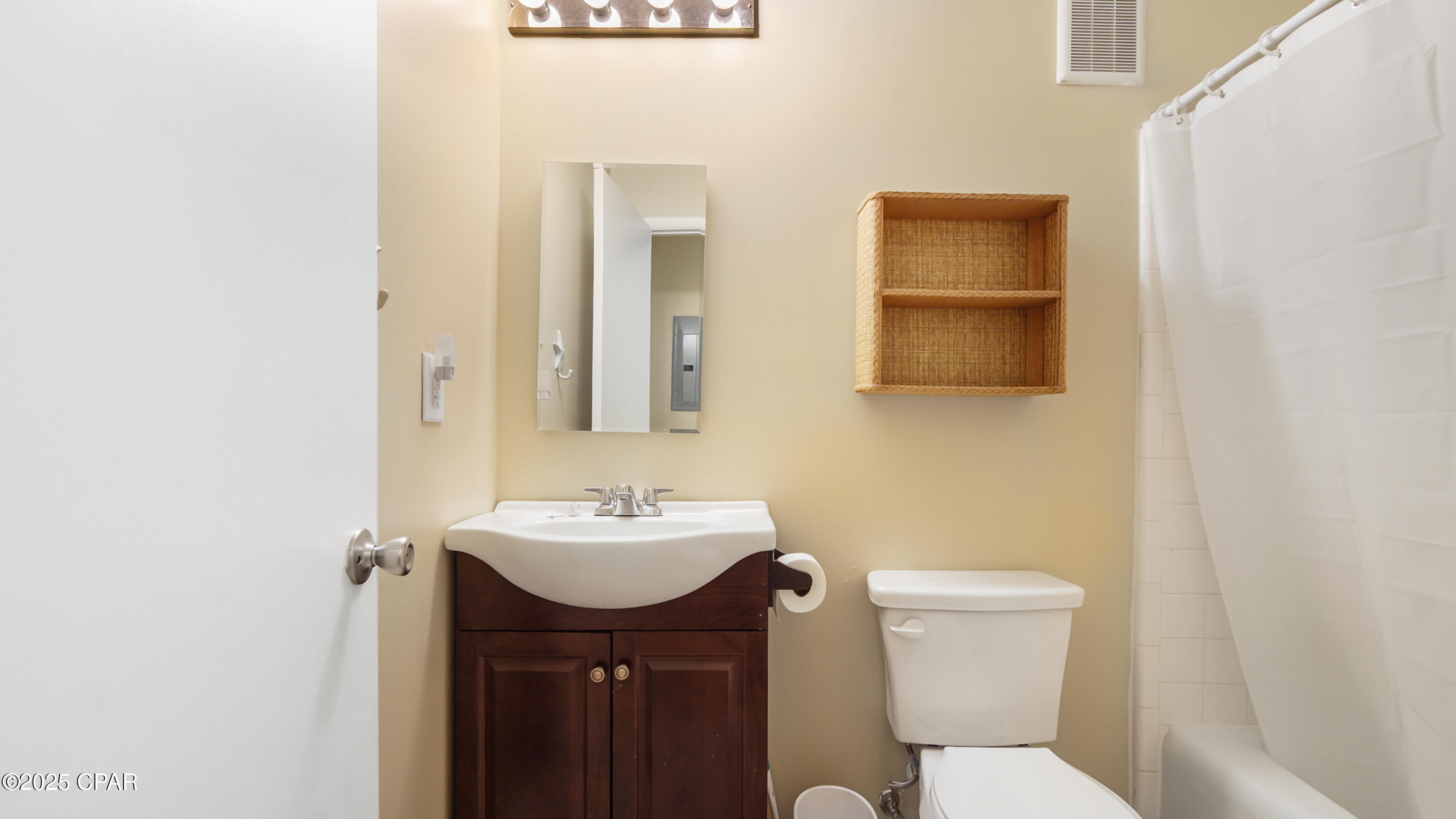 Vkzlehqxcc3stdjcbqhq6lvtr8uxg2iejo_9fdsmfgy