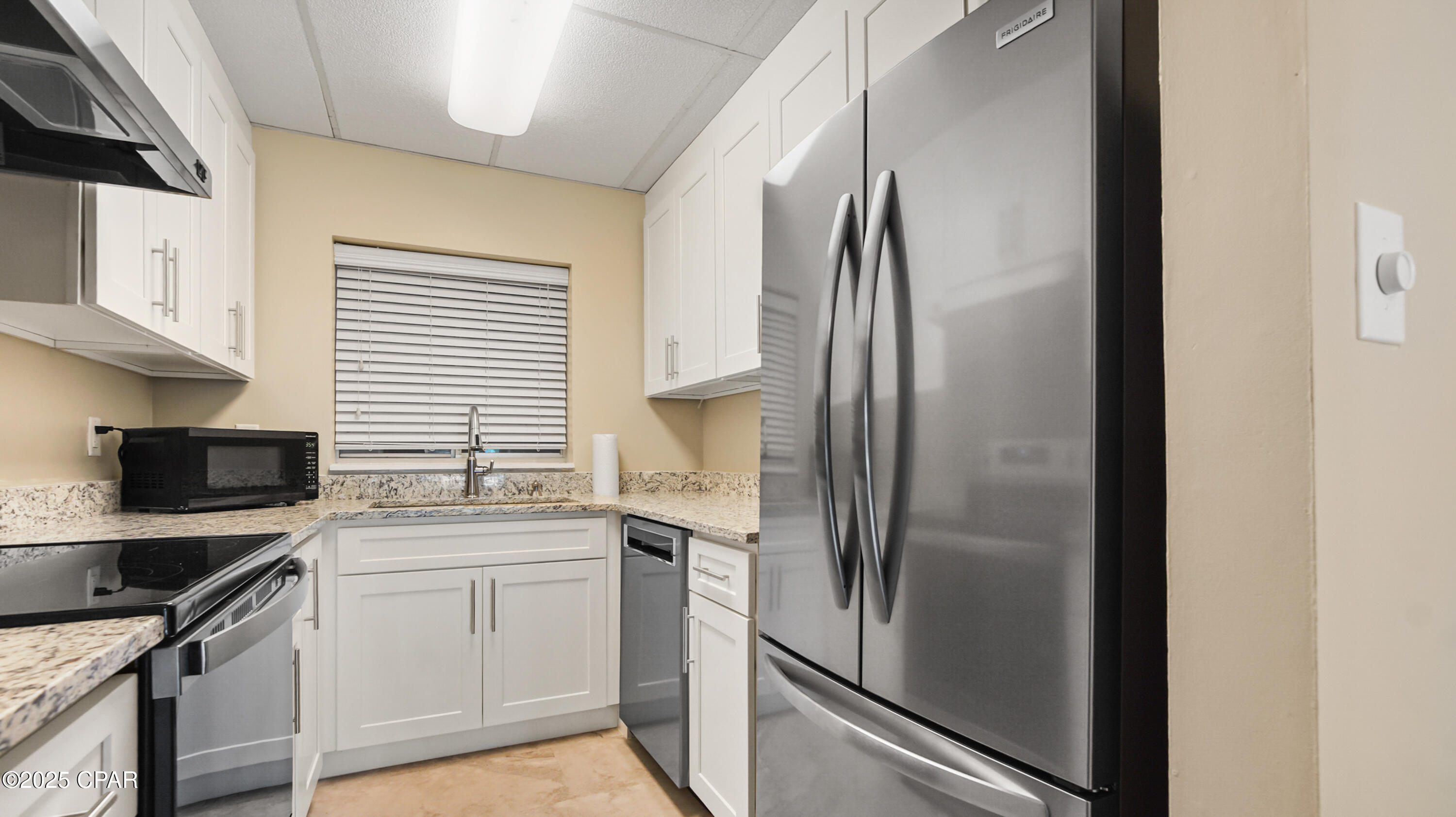 Sm9zzbtrqy_b_7vyeaprq87kloqnfv8dsj8 Vduazv0