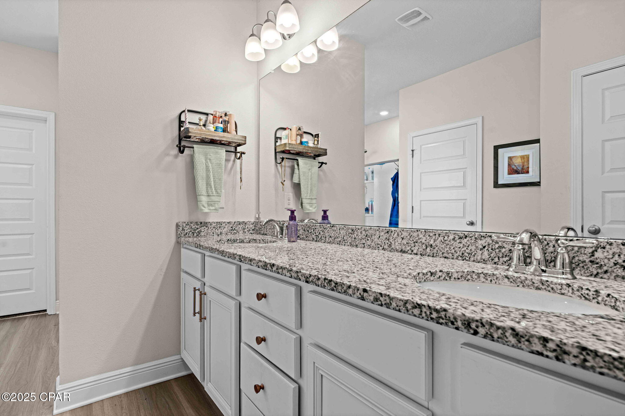 We6hjc 4monmjqm9e77nkpvg2jepqdzogb99_5pg6bi