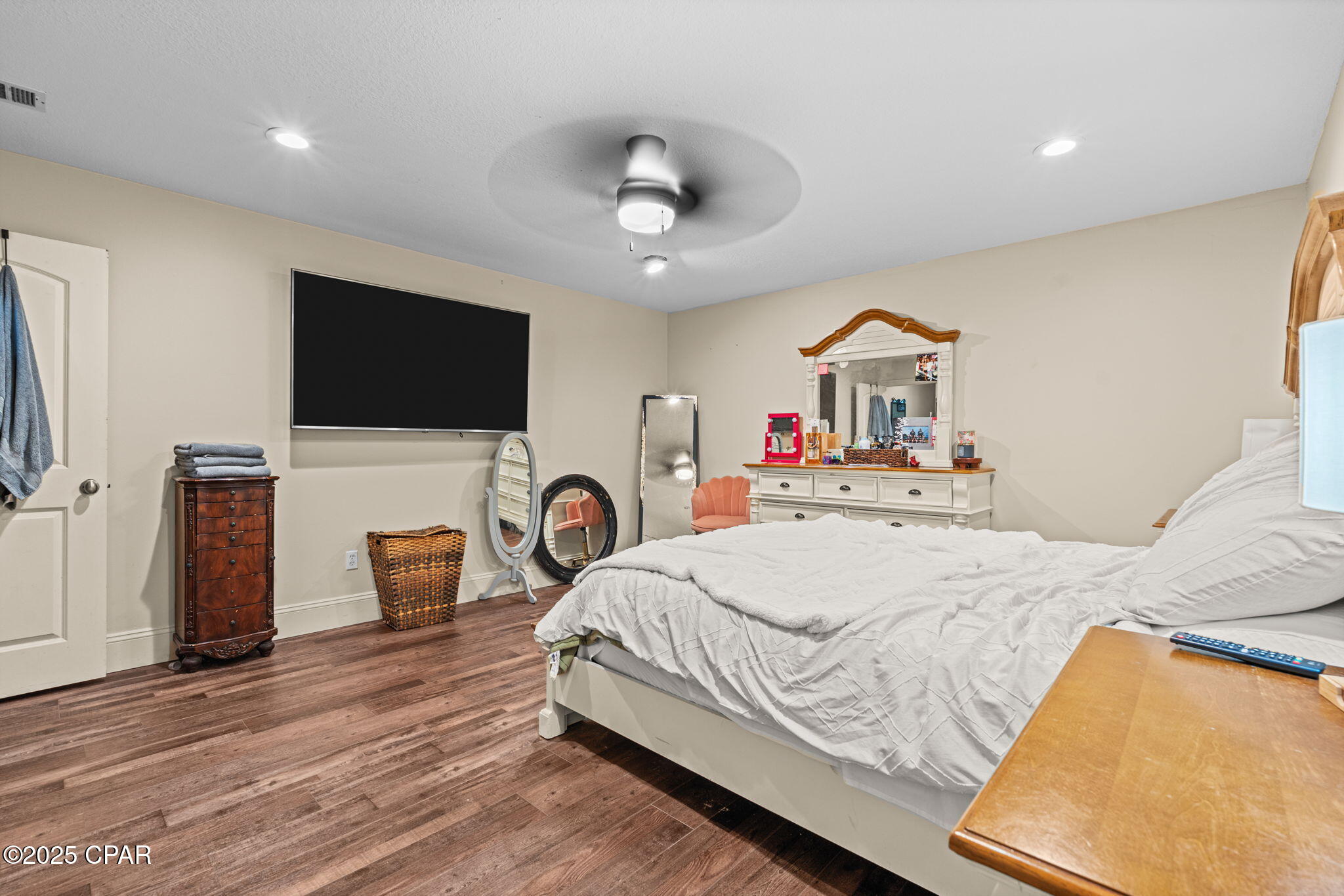 Iqap2kr7apdtp2ouselecjy  V_umchoeamdkcrzyxo