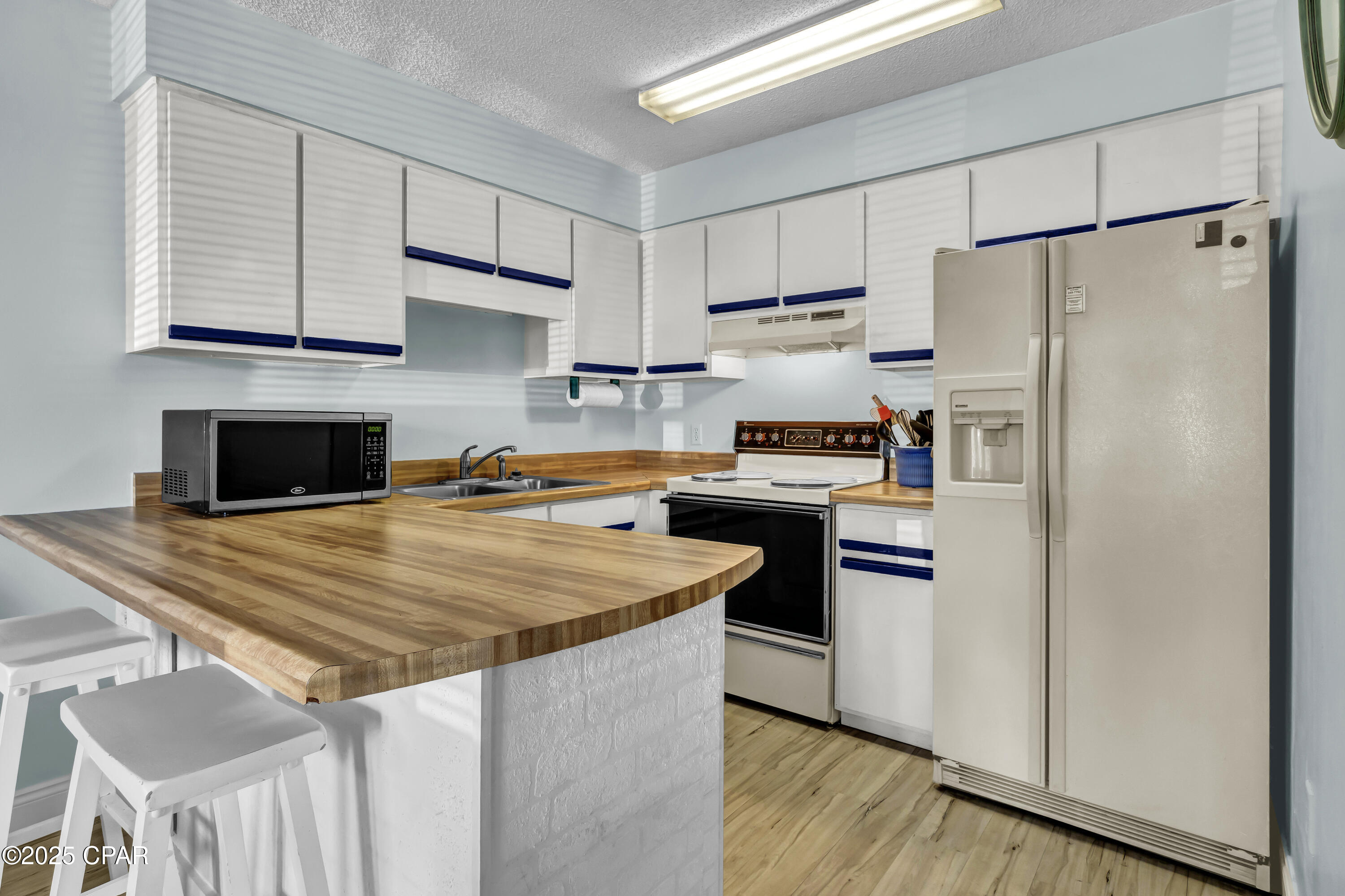 3jcsvnxkza75ommhf_husemm5hblar Alxeiznnu6ws