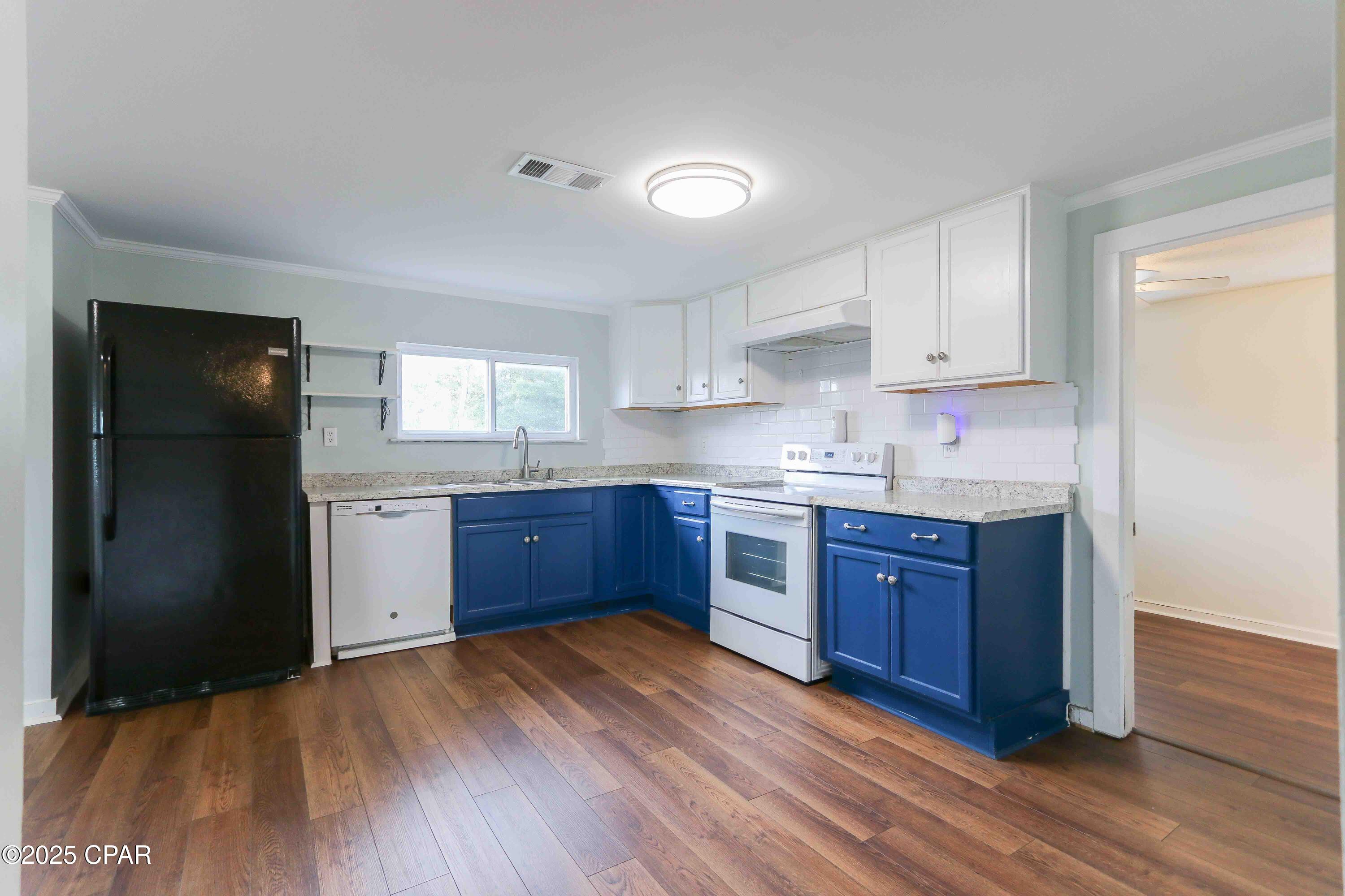 Qahszr9cr5v897rbs7dr76tc74r2yzbmpdaxxunbgb8