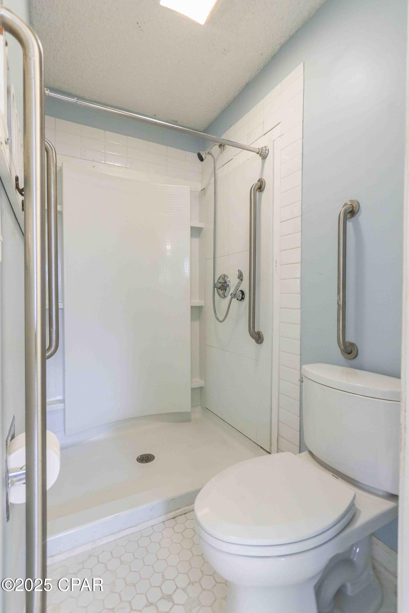 Erxmxvufcuqbmjvaentb Cfbjrxm7_9_vu7akxe8lye