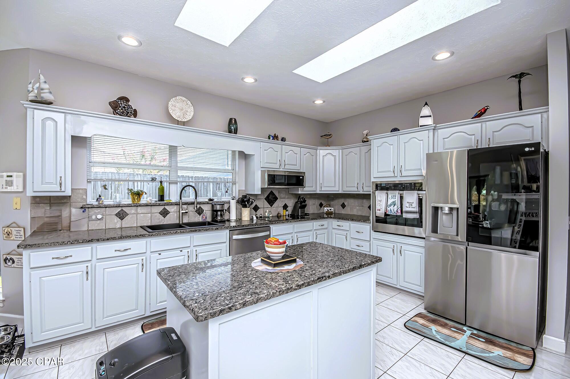 Qdmk96_gqhr4eojefoc2cchtrwkfm2pk3aqpkt9fhfc