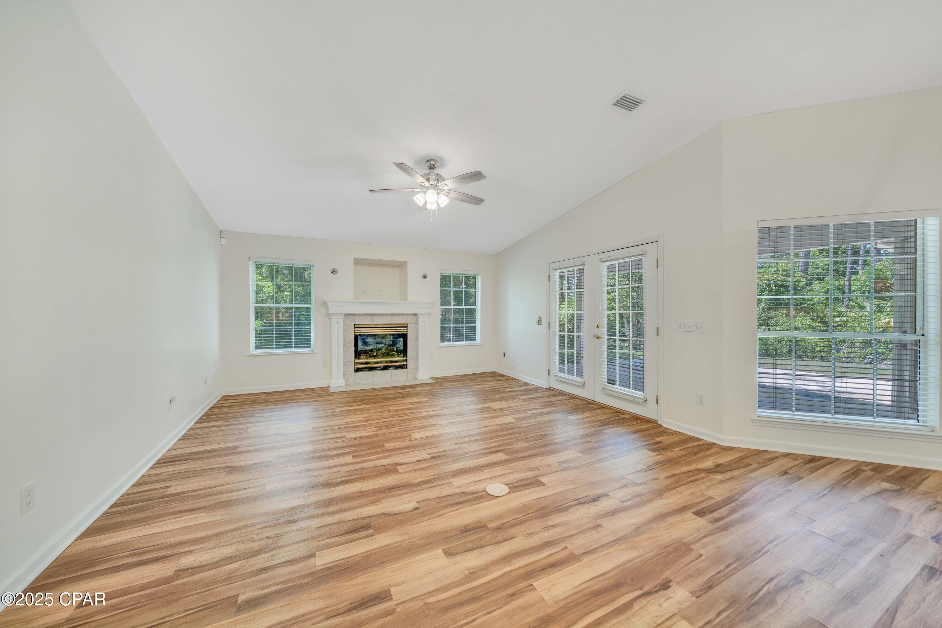 Image 12 For 3524 Fox Run Boulevard