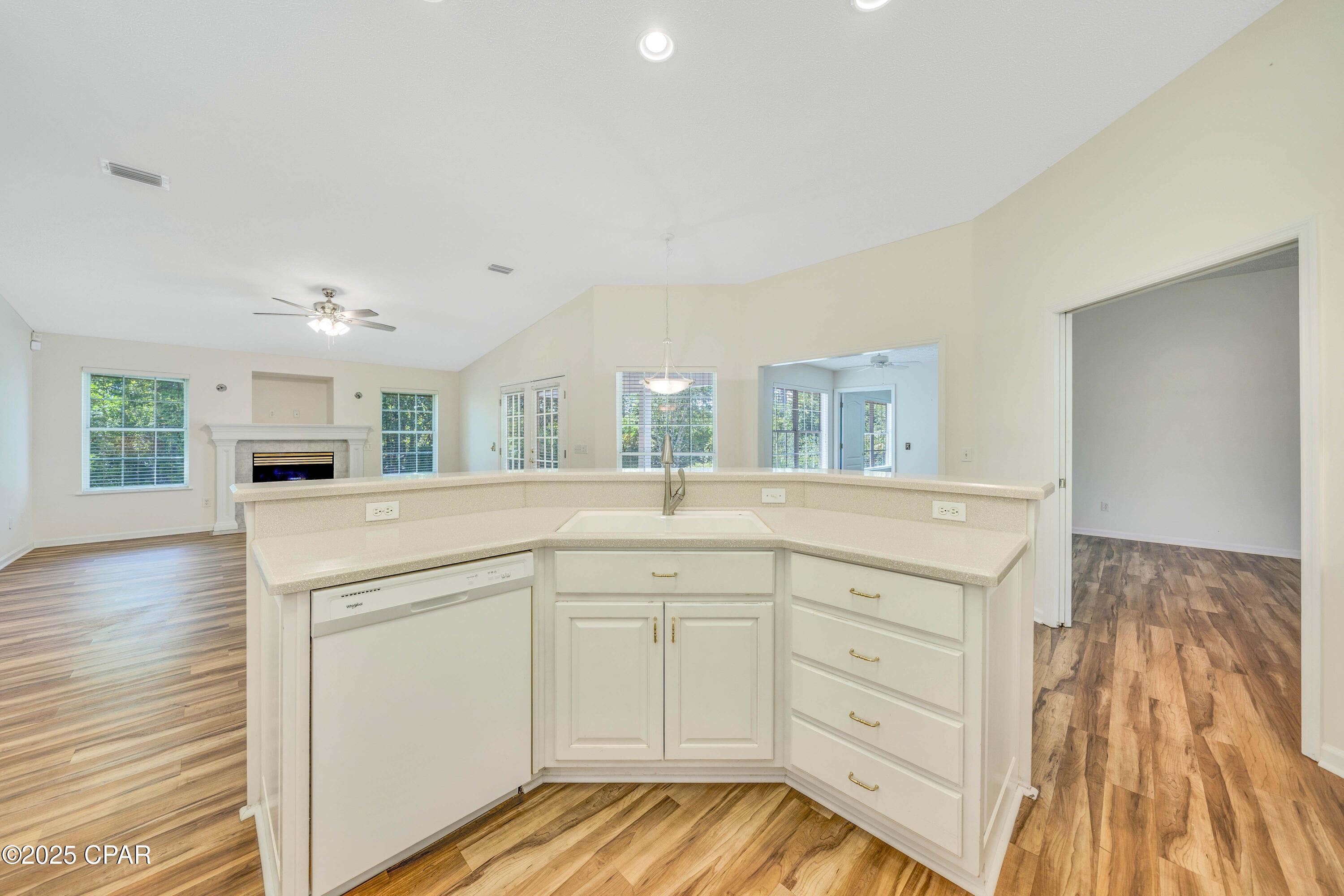 Vv0deebspj9upboweonn6lusyp H2fhvigowtxclpis