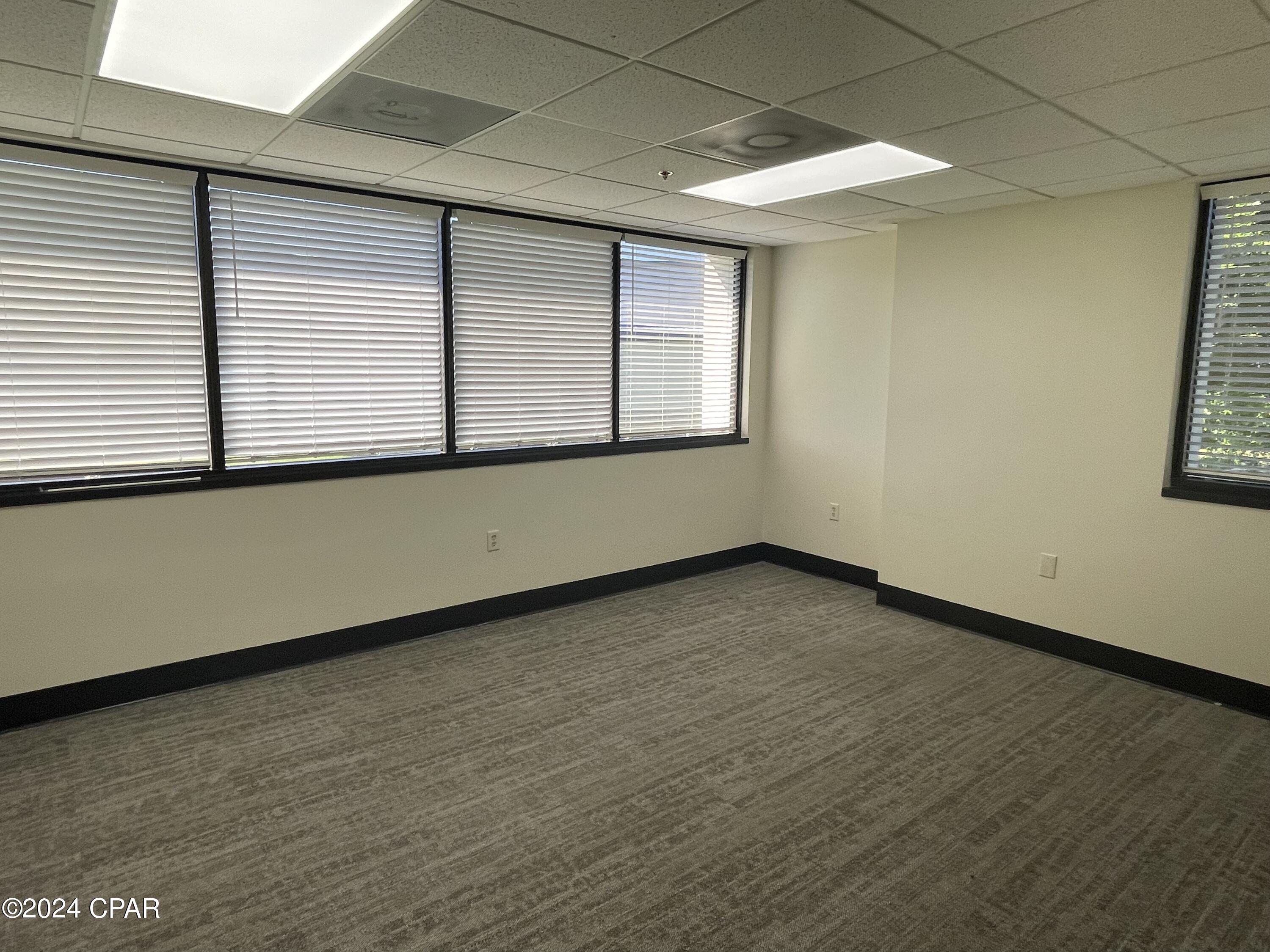 Image 6 For 2605 Thomas Drive 100