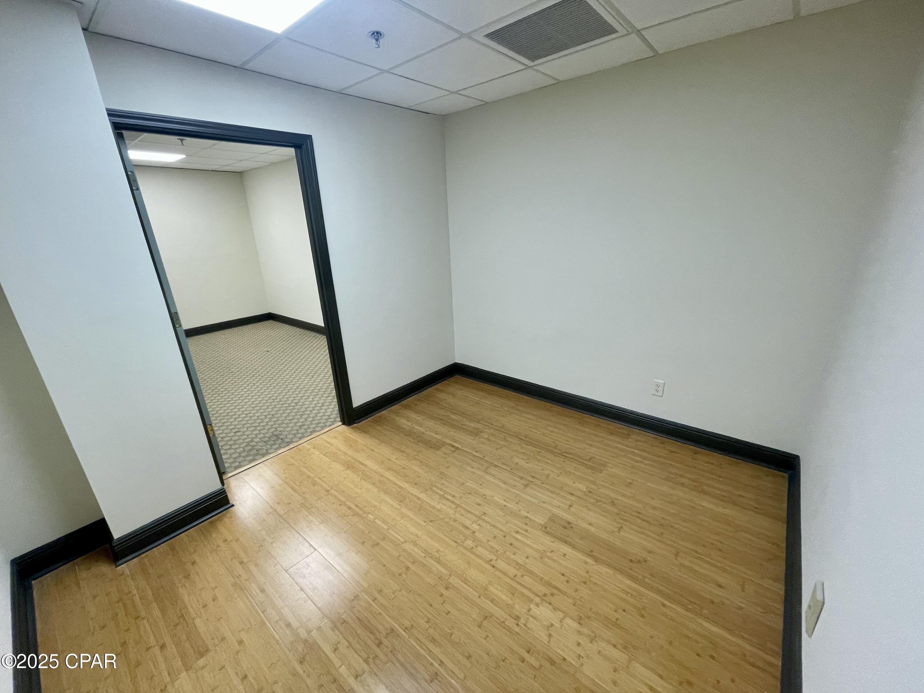 Image 3 For 2605 Thomas Drive 110