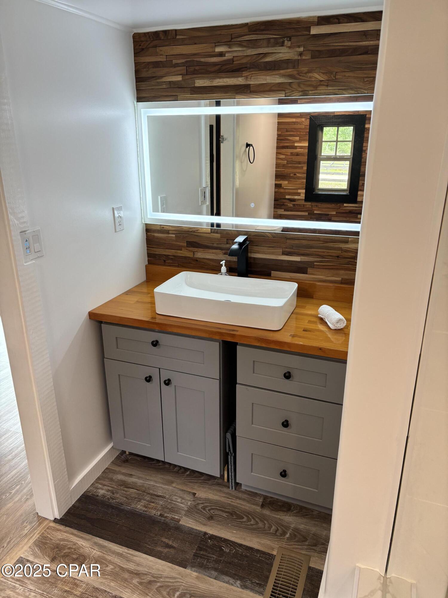 6wxlwo0hlhffjqq0tyb4n9h6ped2l8vmdd_qi Rarao