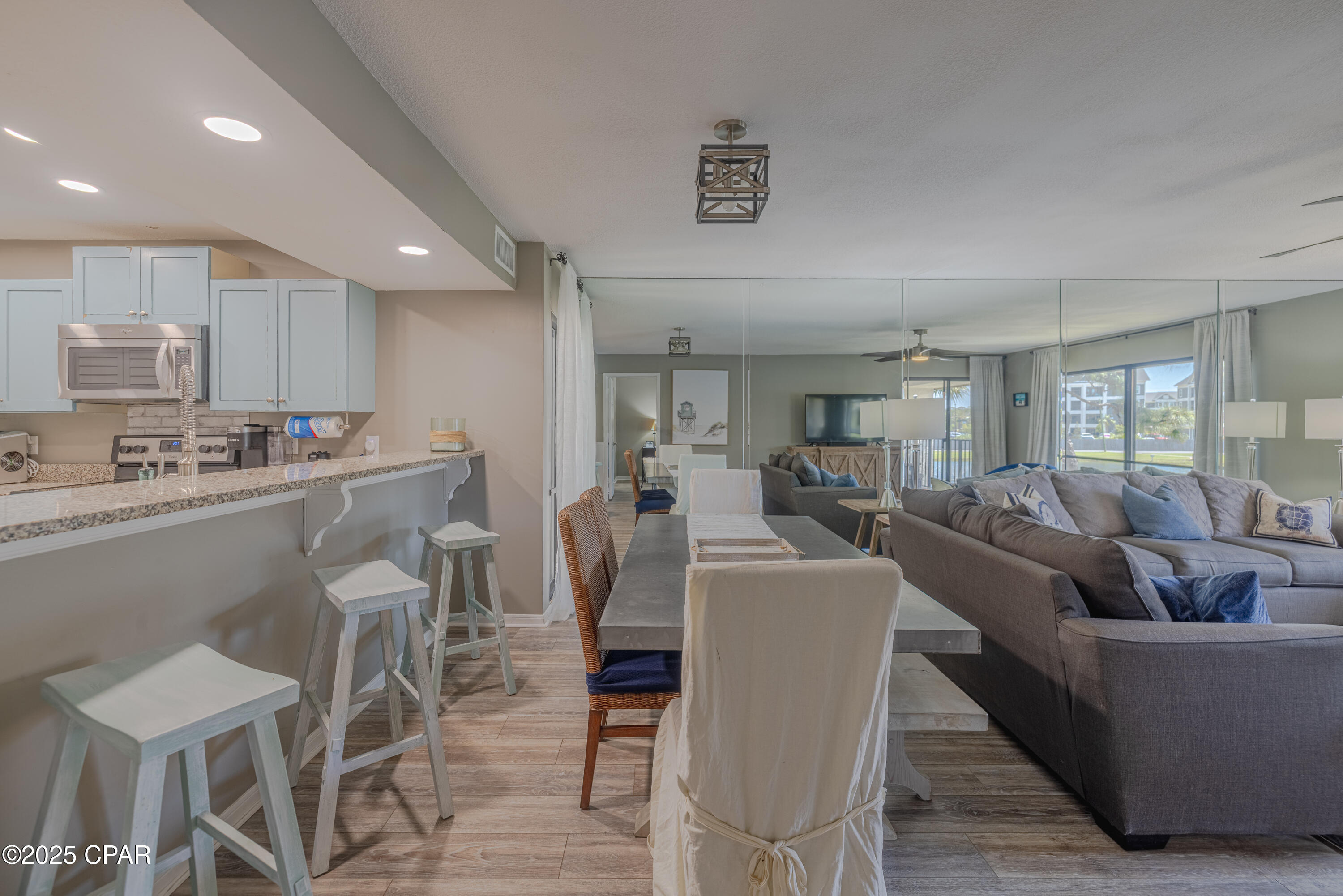 _zv 9hm1nu5e18p0trjidyac_eq_g3cat1vooetpcny