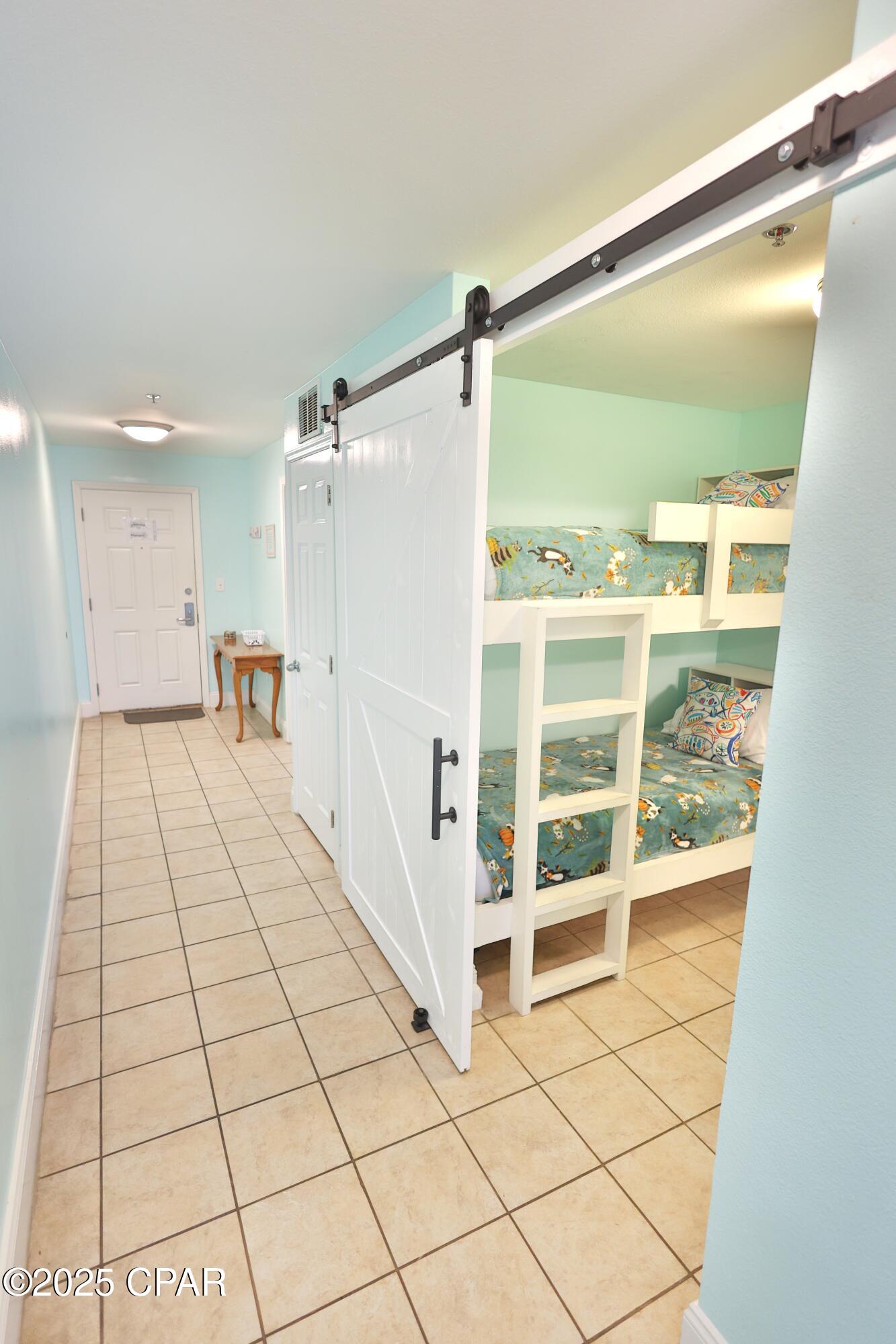 Image 16 For 9902 Thomas Drive 737