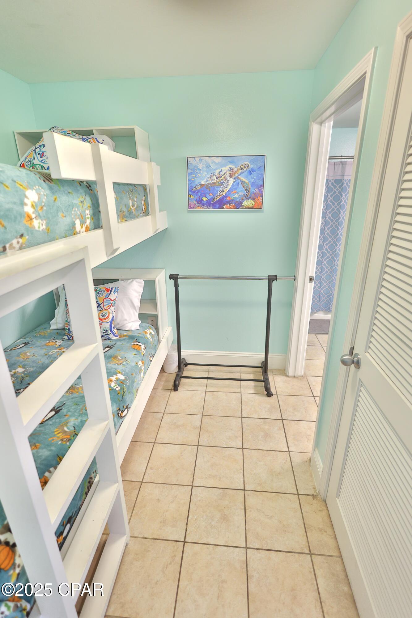 Image 18 For 9902 Thomas Drive 737