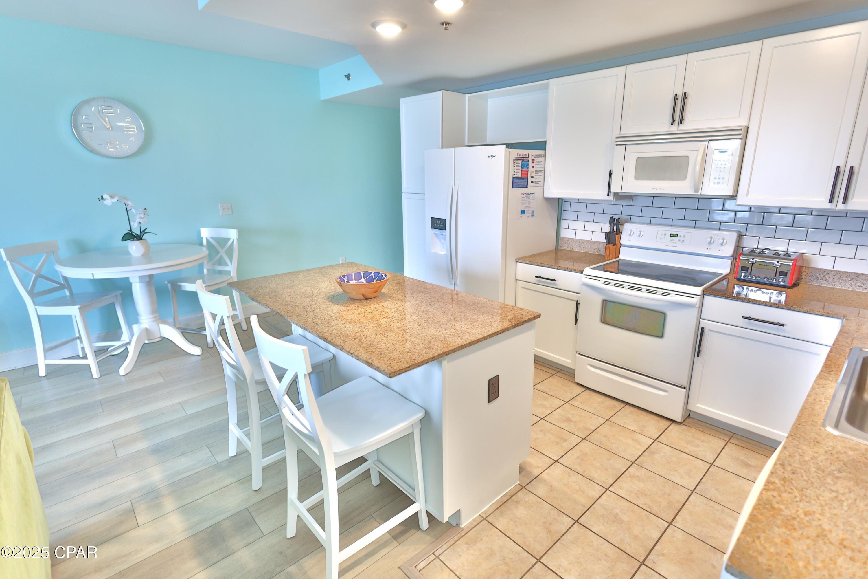 Image 3 For 9902 Thomas Drive 737