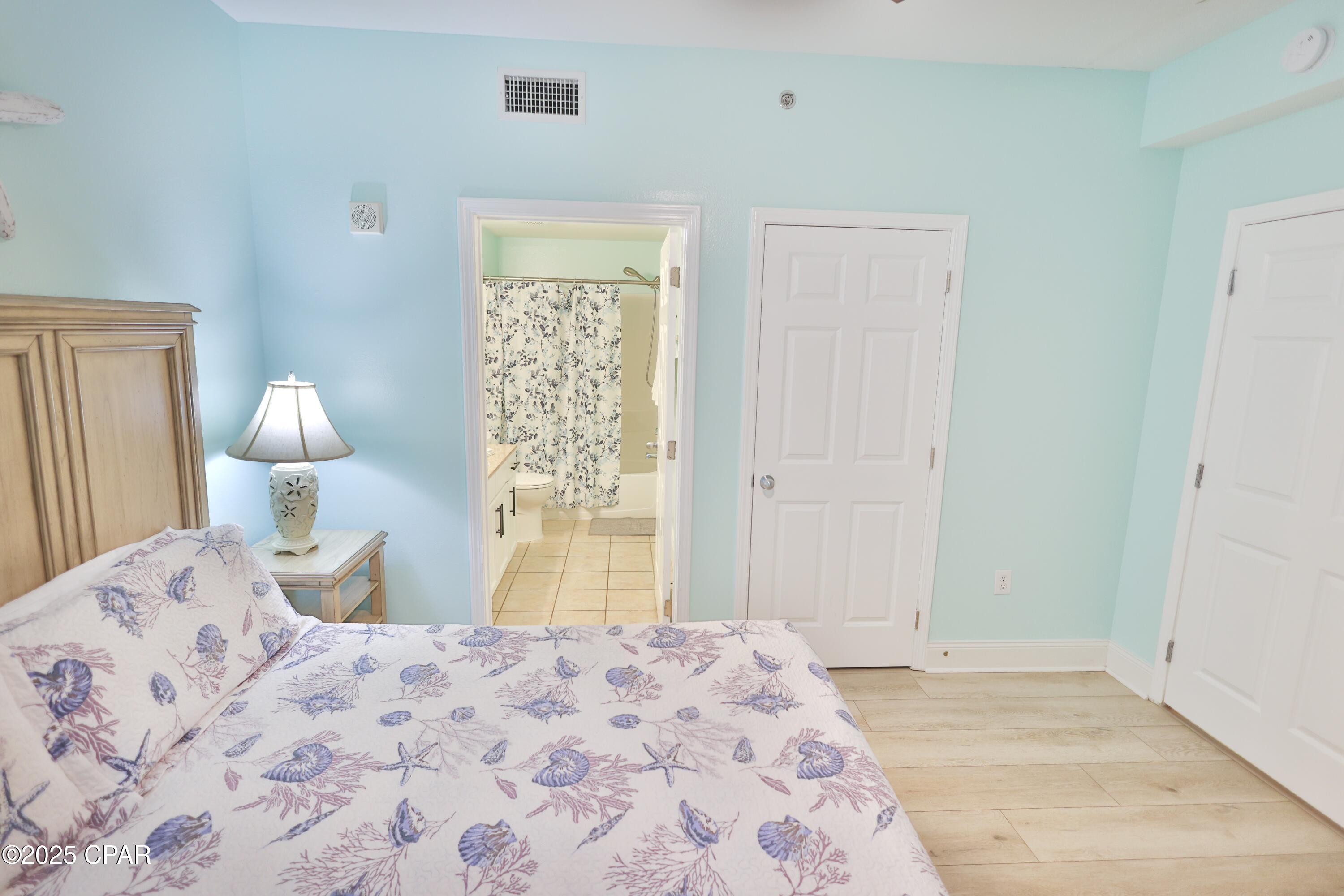 Image 31 For 9902 Thomas Drive 737