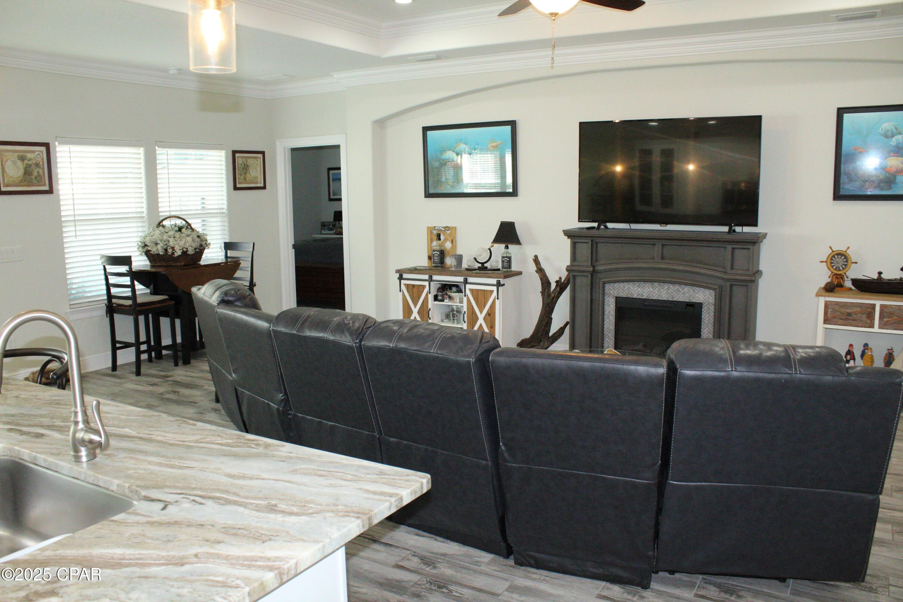 Qwm8t9_i9rqlhrzvx66xqgqgy0qw05iy2icfuasek4k