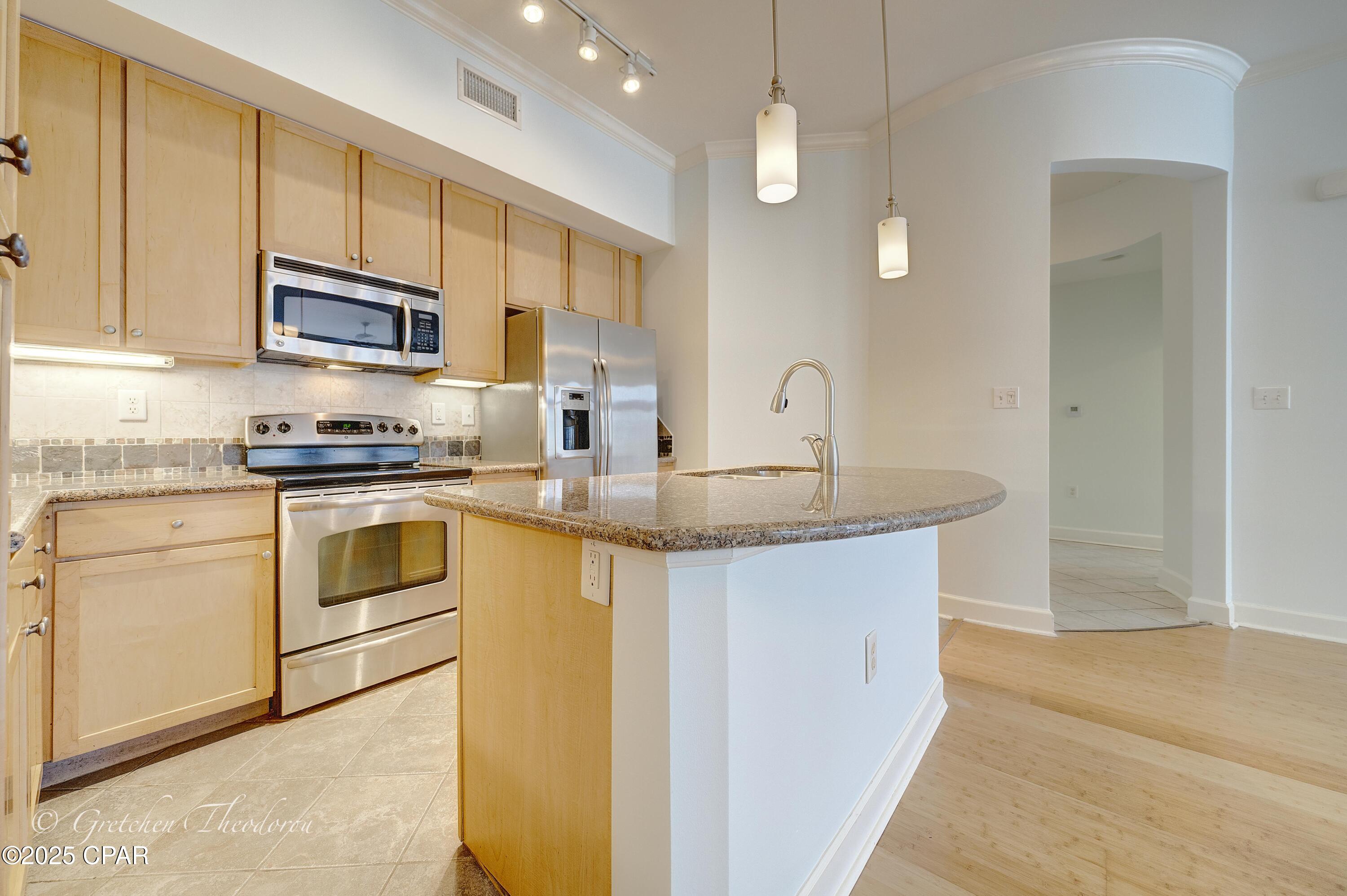 T96sorzxbv6m5nd_3cbk5yq4iygrizz6odlmvbujkyo