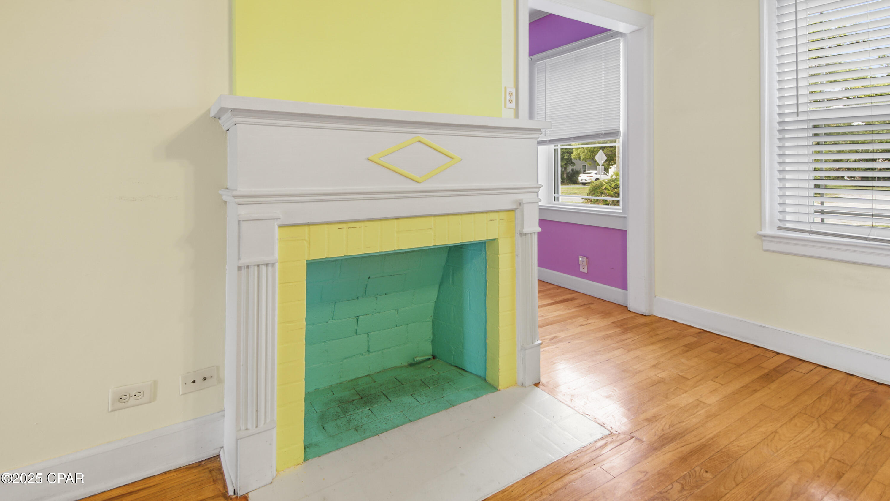 Image 20 For 335 Macarthur Avenue