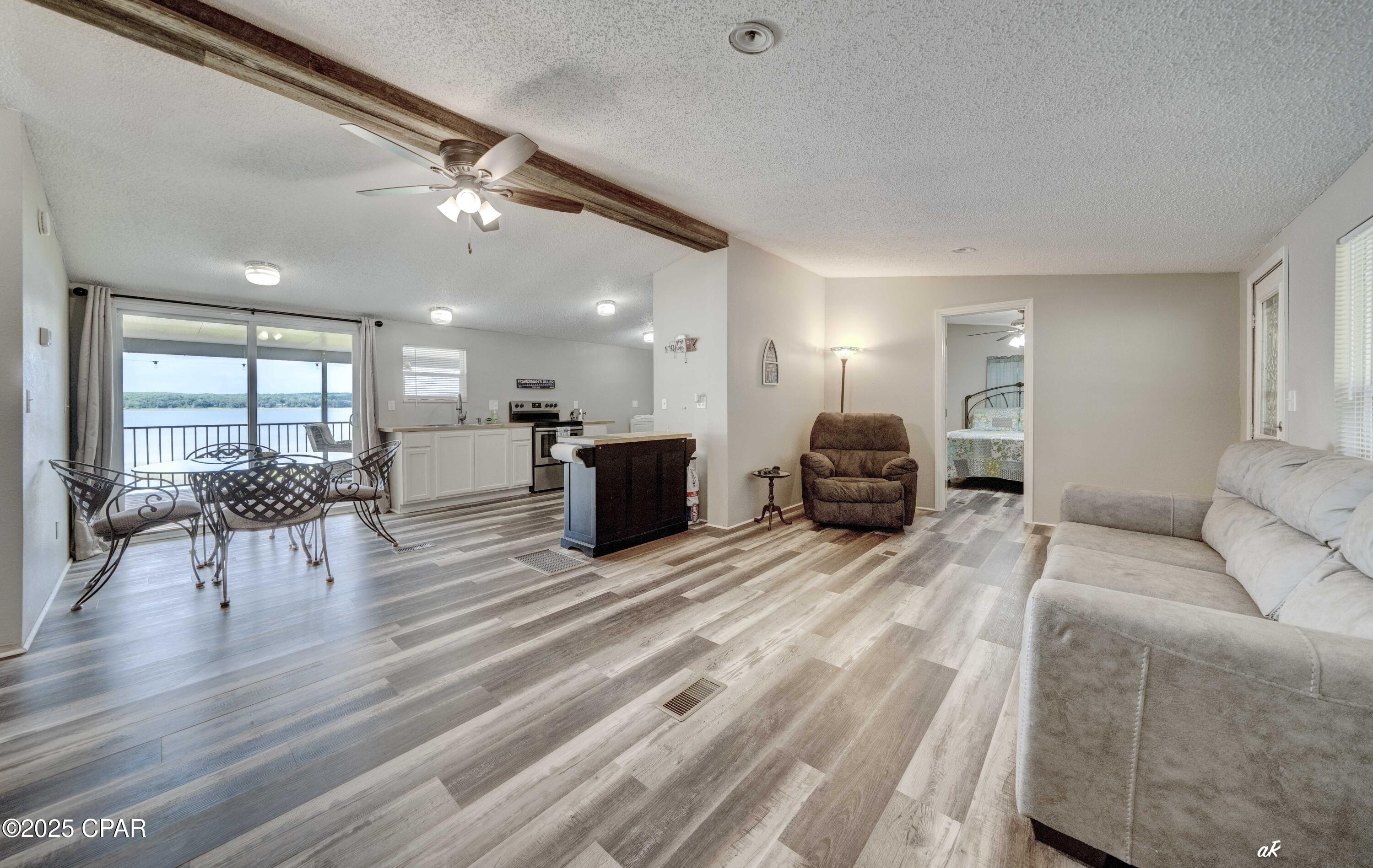 Pym8xarvwjhxtzbze8yl56rs3hwmohjcfiib7y3ccq4