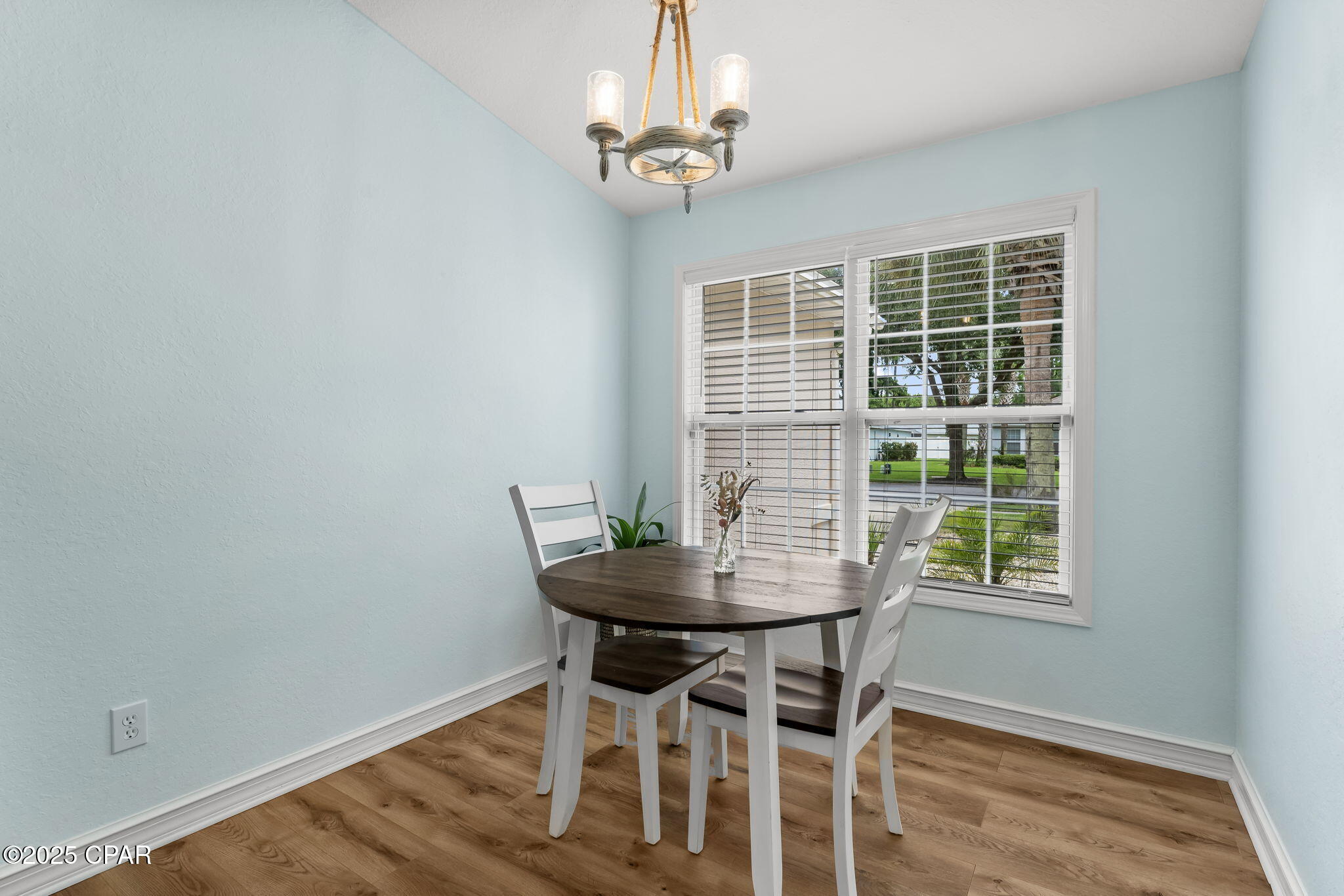 Image 20 For 107 Kensington Circle