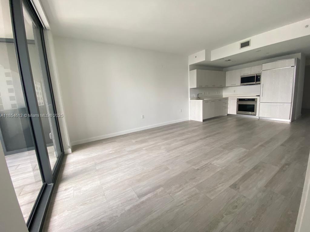 45 SW 9th St #2510, Miami FL 33130