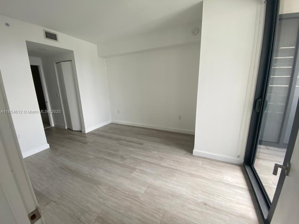 45 SW 9th St #2510, Miami FL 33130