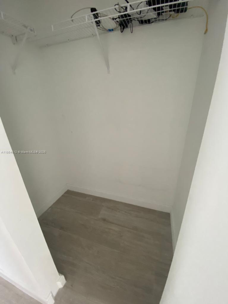45 SW 9th St #2510, Miami FL 33130