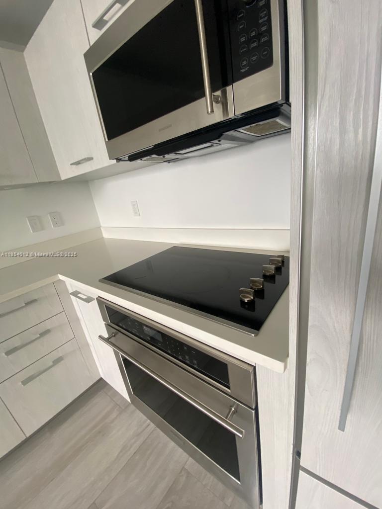 45 SW 9th St #2510, Miami FL 33130