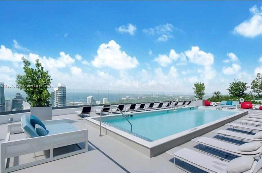 45 SW 9th St #2510, Miami FL 33130