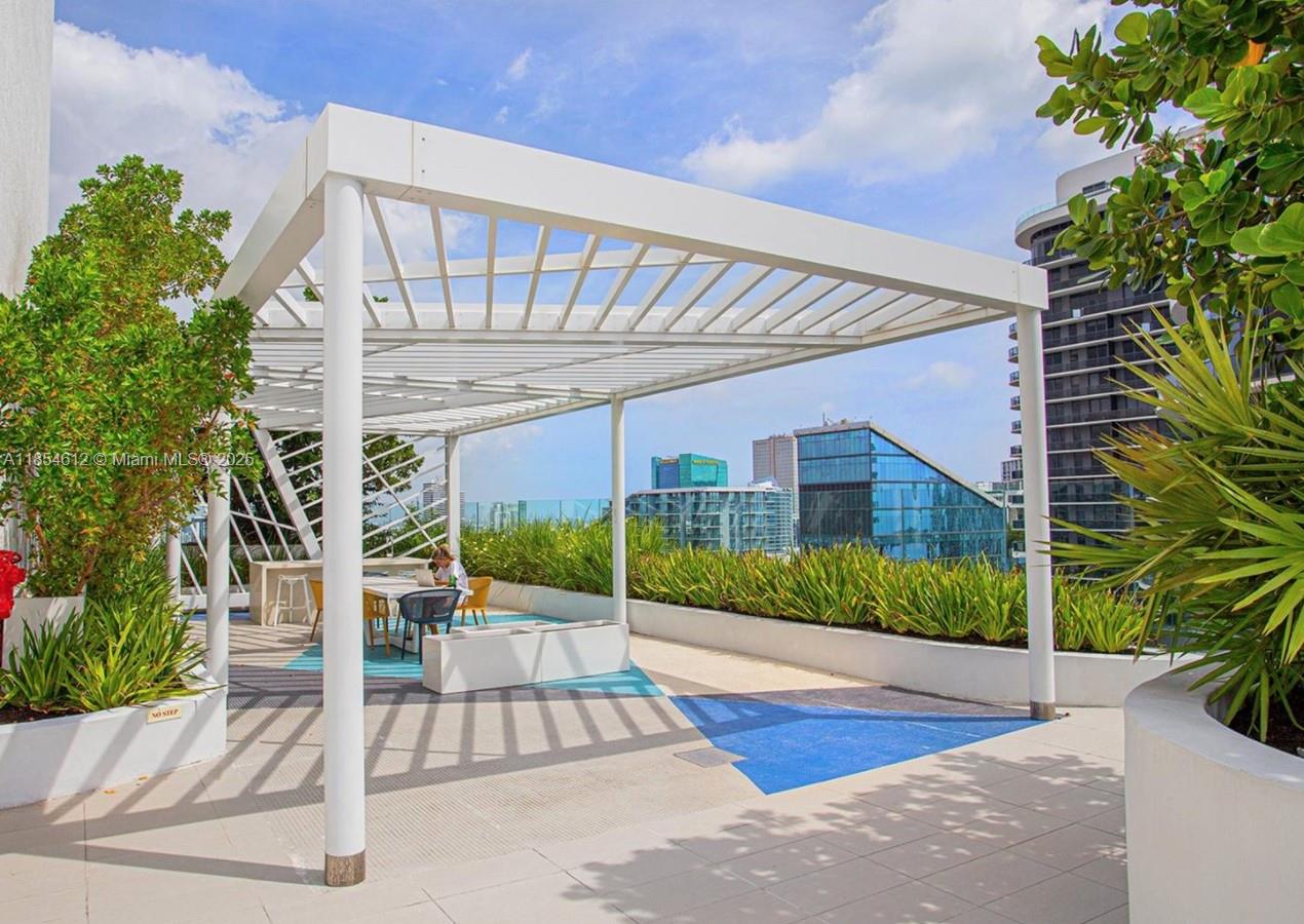 45 SW 9th St #2510, Miami FL 33130