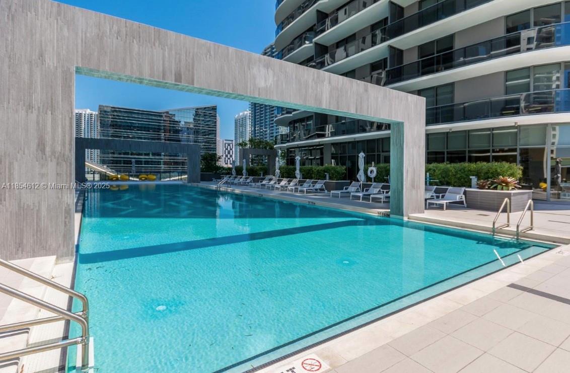 45 SW 9th St #2510, Miami FL 33130