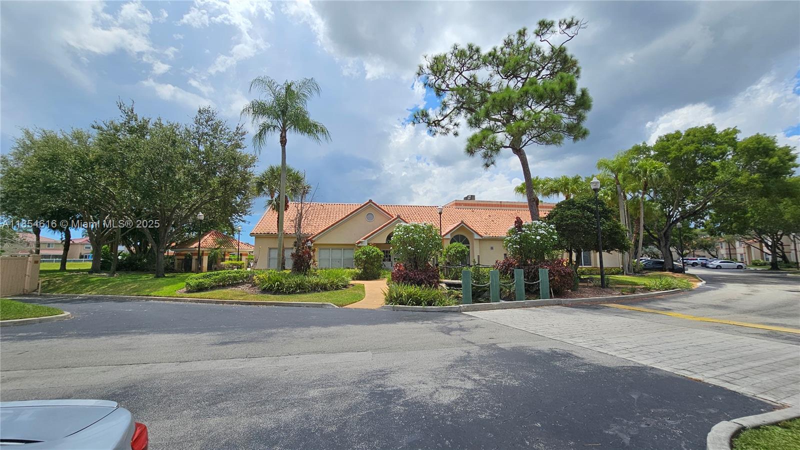 3360 N Pinewalk Dr N 1328