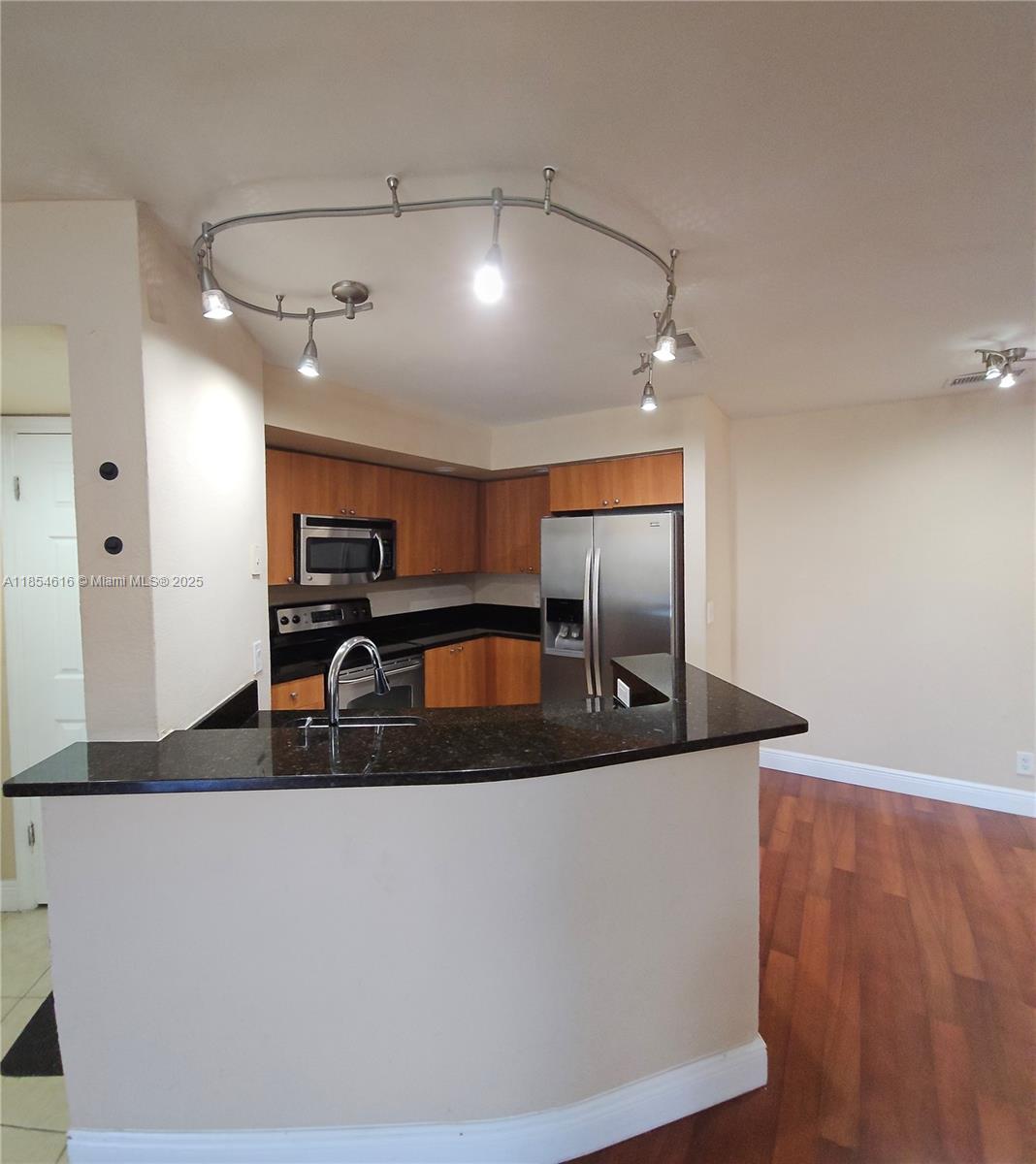 Property photo # 8