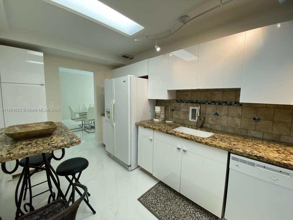 Property photo # 4