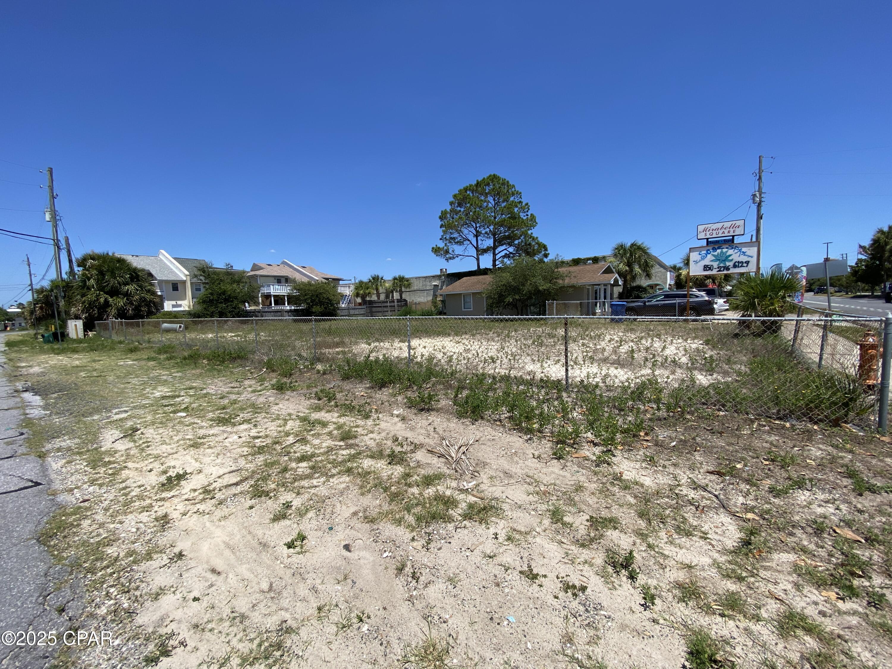 Image 4 For 7404 Thomas Drive