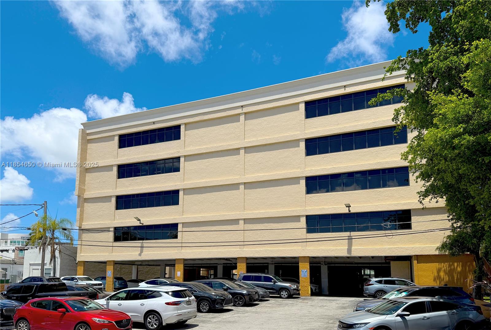 814 Ponce De Leon Blvd 406