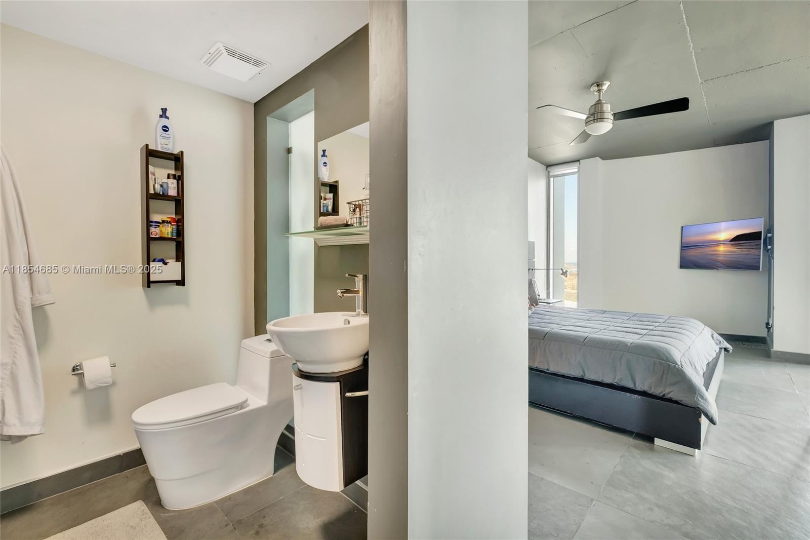 690 SW 1st Ct #1901, Miami FL 33130