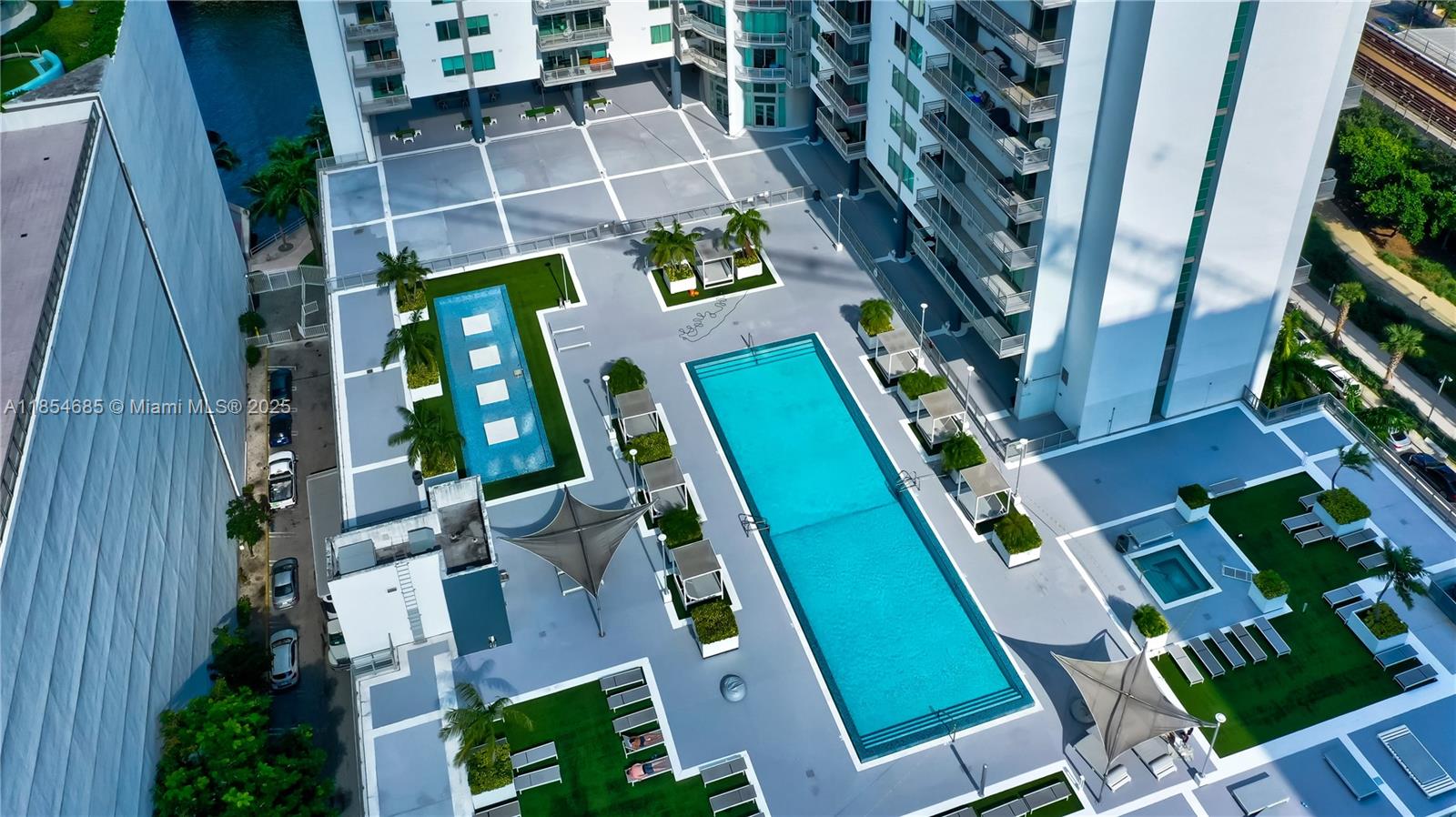 690 SW 1st Ct #1901, Miami FL 33130