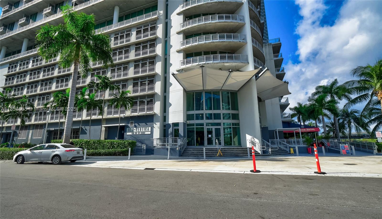 690 SW 1st Ct #1901, Miami FL 33130