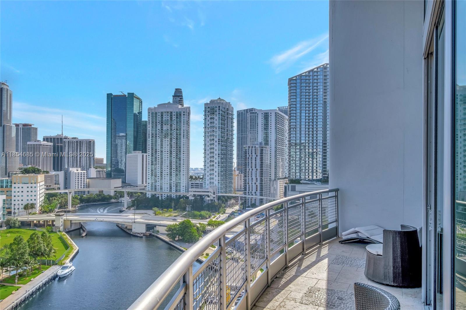 690 SW 1st Ct #1901, Miami FL 33130