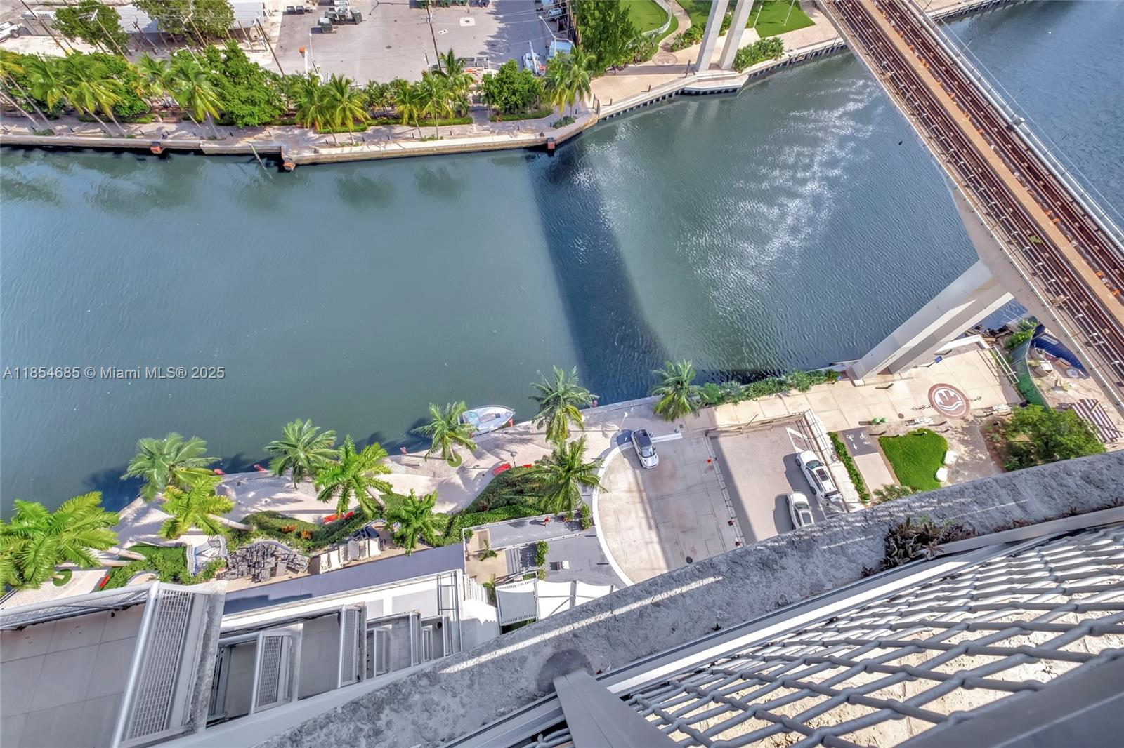 690 SW 1st Ct #1901, Miami FL 33130