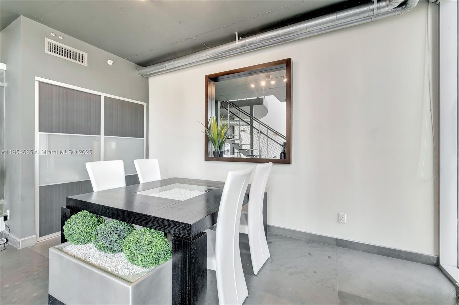 690 SW 1st Ct #1901, Miami FL 33130