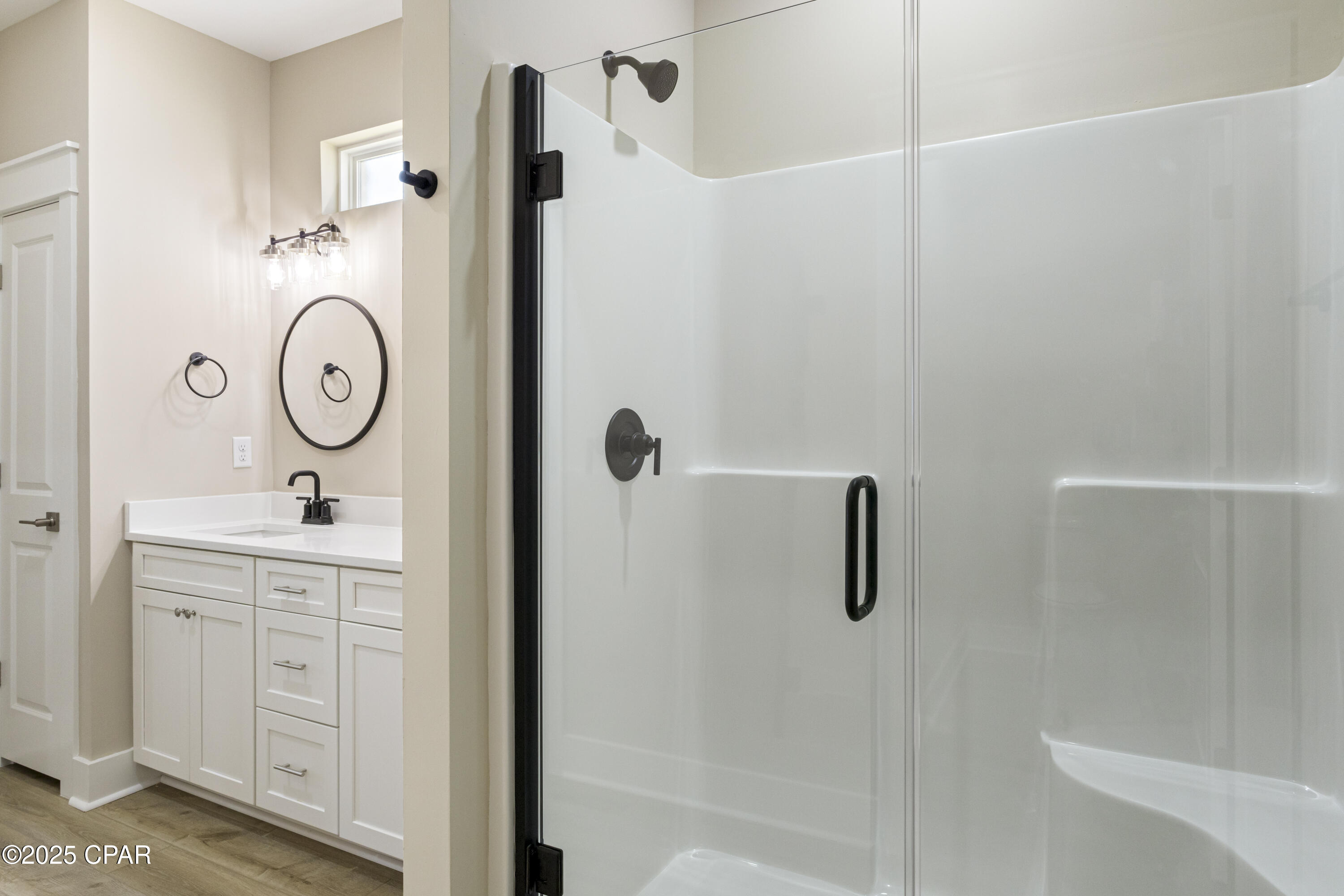 P3j8y4helq4wyxxqxzceaauhrqarifyv20zqffacfdm