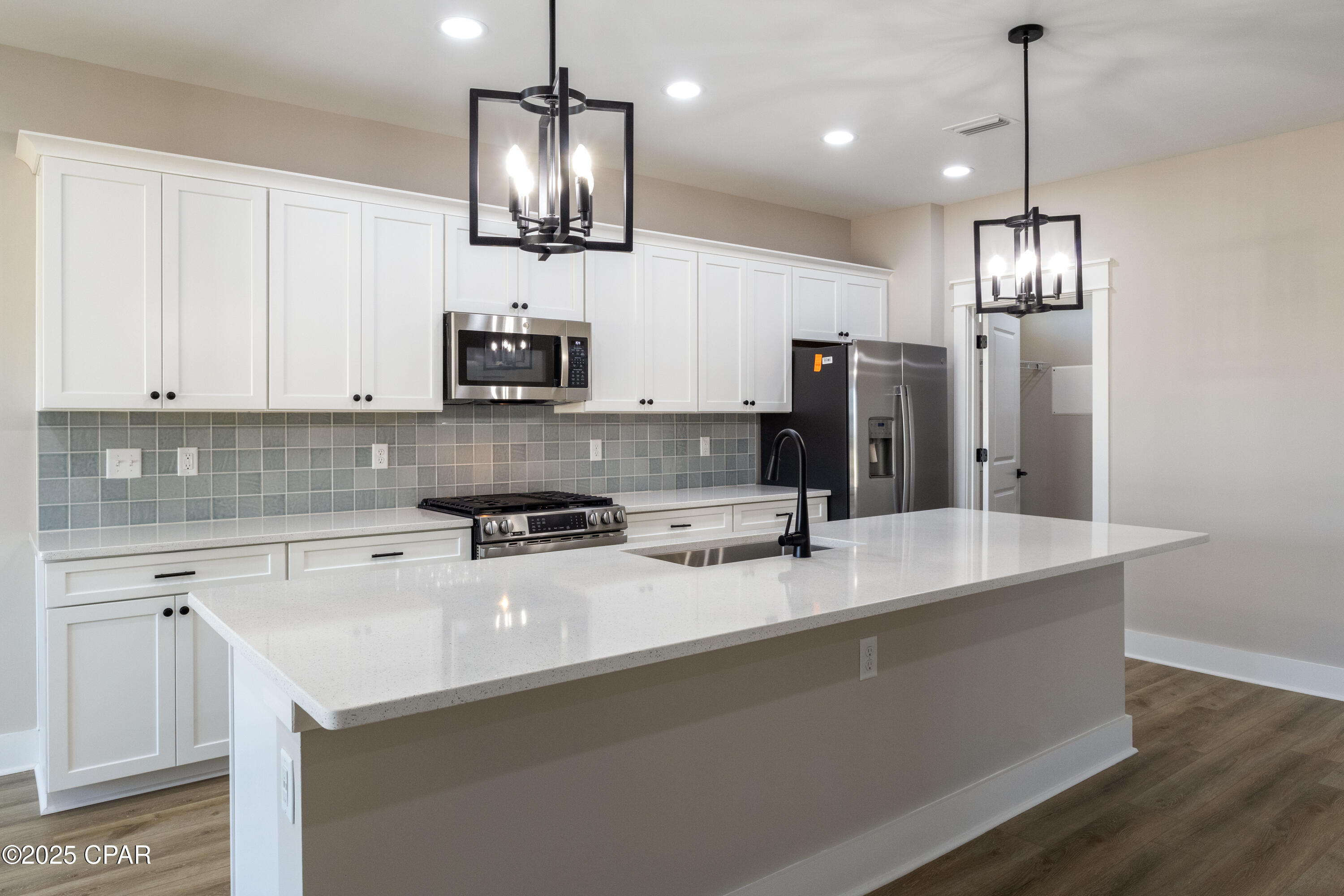 8grlmzv0jz4x_as_hh8eicxr727wzom4bmyvub08usa