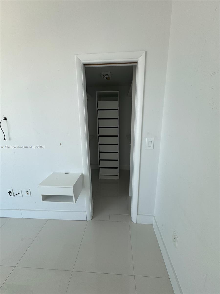 350 S Miami Ave #3007, Miami FL 33130