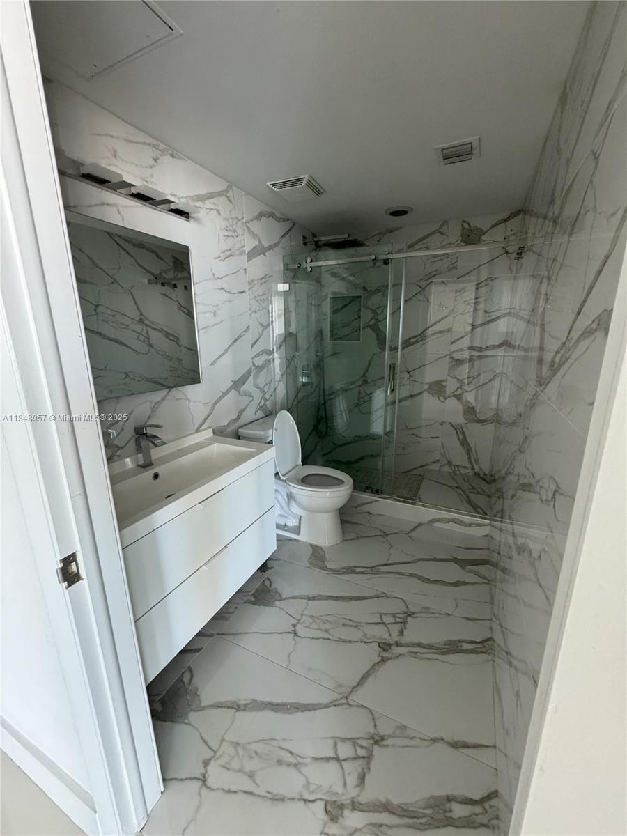 350 S Miami Ave #3007, Miami FL 33130