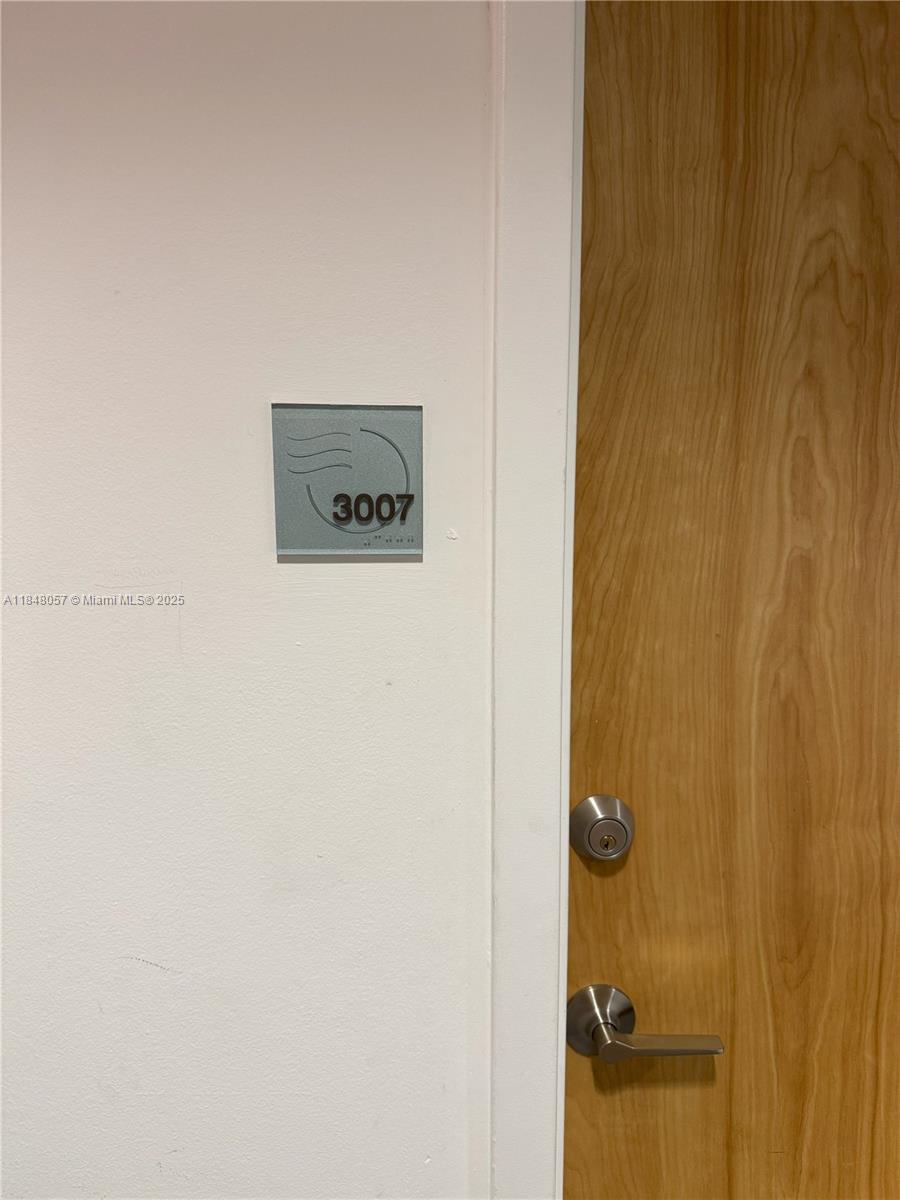 350 S Miami Ave #3007, Miami FL 33130