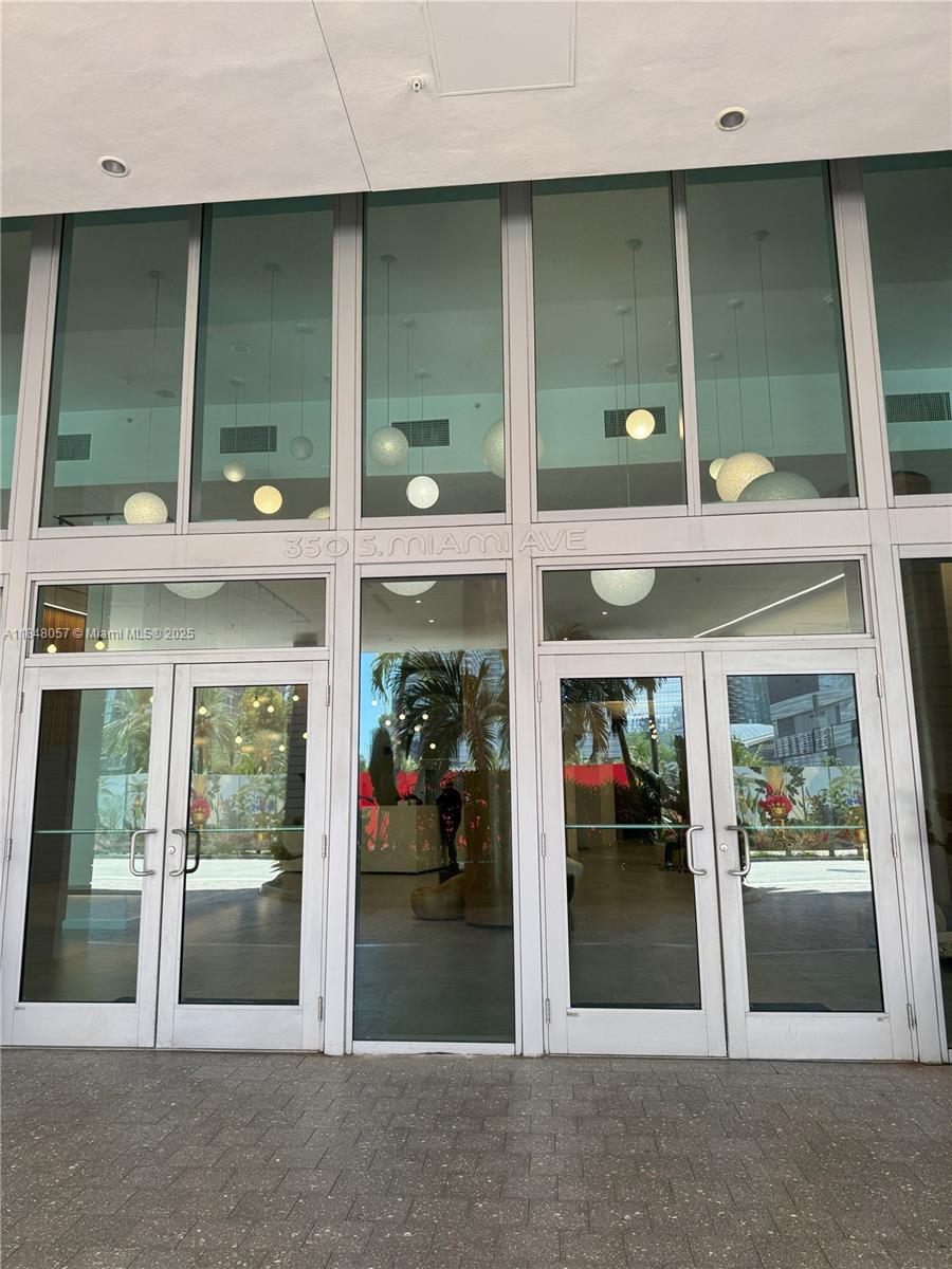 350 S Miami Ave #3007, Miami FL 33130