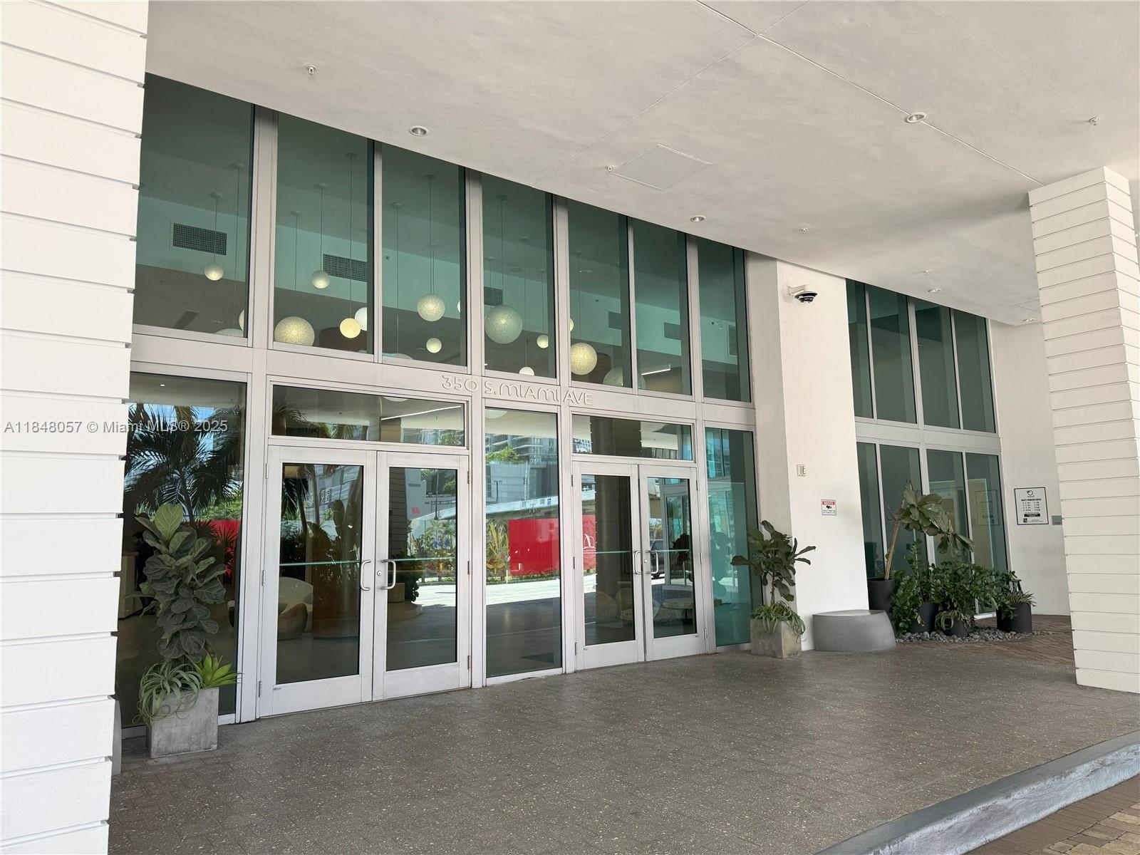 350 S Miami Ave #3007, Miami FL 33130