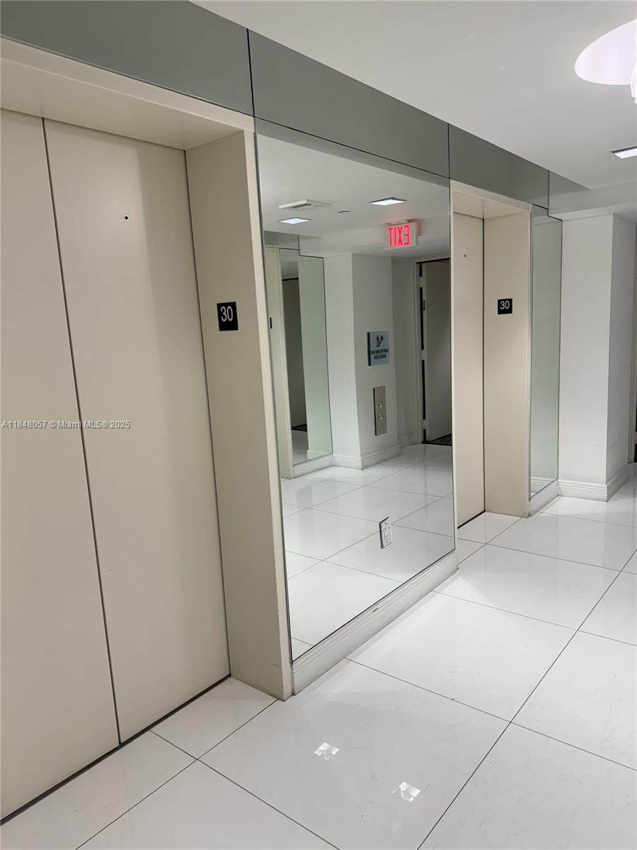350 S Miami Ave #3007, Miami FL 33130